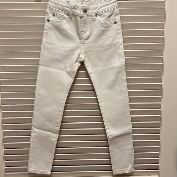 7 For All Mankind Super Skinny Jeans in Clean White - Picture 4 of 17